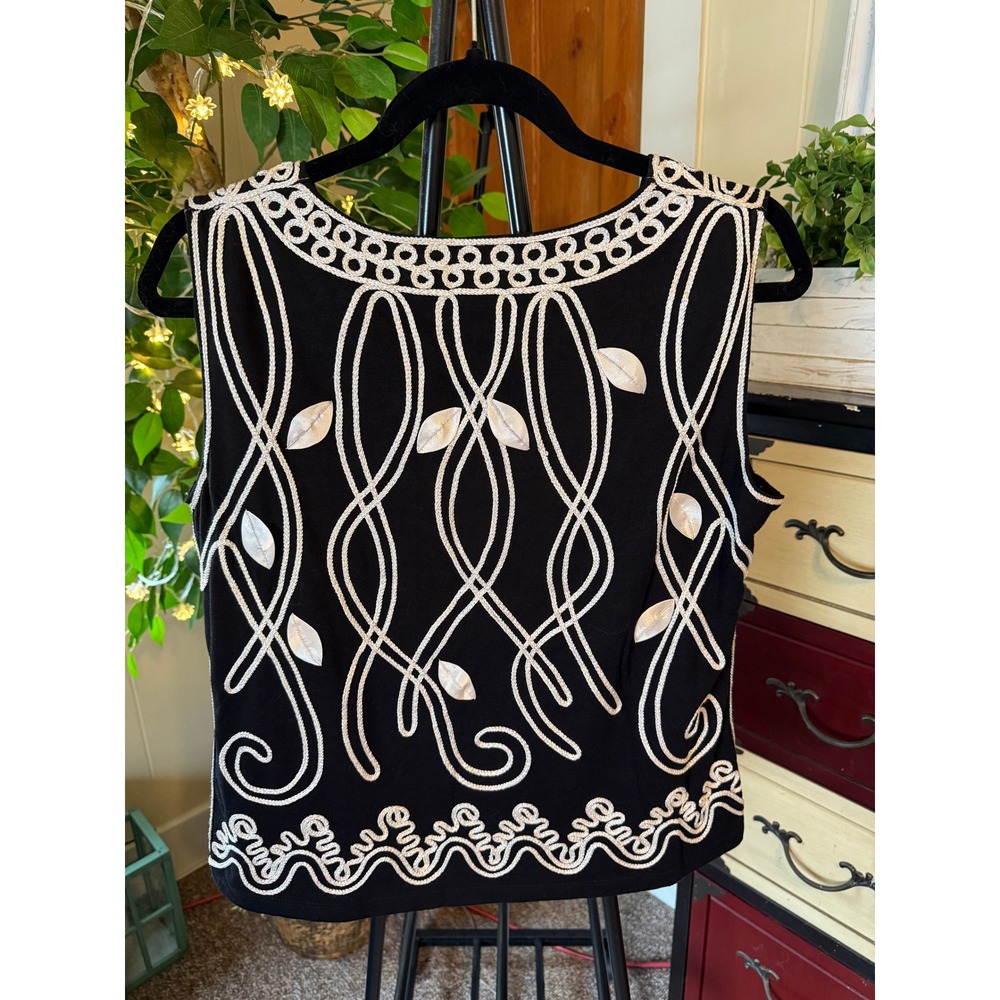 Lauren Michelle Women's Embellished Sleeveless Black Knit Top White Soutache L - Picture 3 of 3